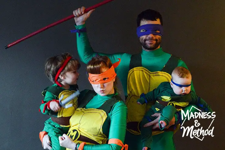 http://www.madnessandmethod.com/wp-content/uploads/2018/09/tmnt-family-costume-00.jpg