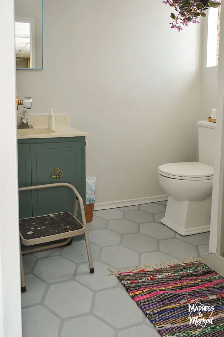 painted basement bathroom floors