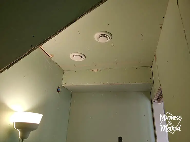 drywall in bathroom ceiling