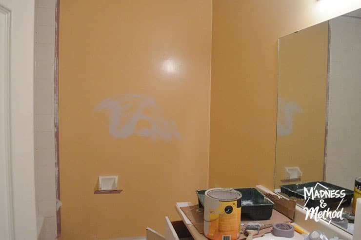 yellow bathroom walls