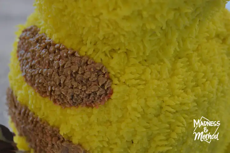 fuzzy Pikachu cake fur icing
