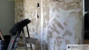Removing Linoleum Backsplash Tiles from the Wall