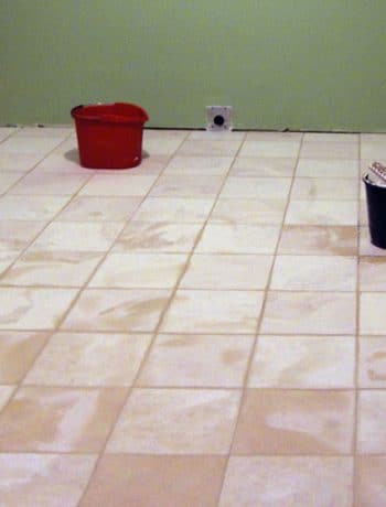 When tiling, it's always best to install the tiles on a properly prepared floor surface and not directly onto the wooden subfloor - read on for more tips! You'll learn how to tile your floors (and what products NOT to use).