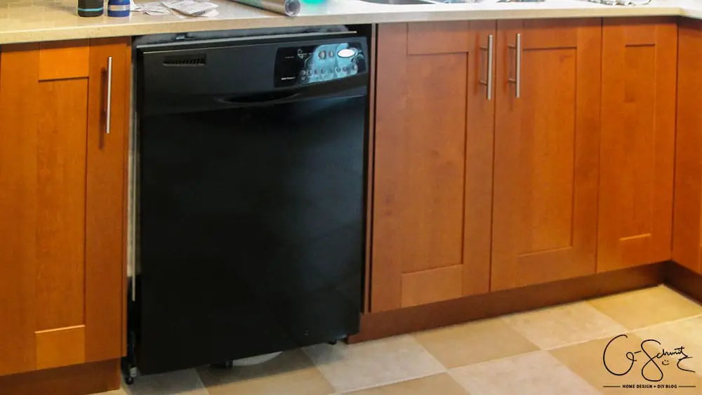 How to "fake" the look of a fancy stainless steel dishwasher - for less than 10$ 