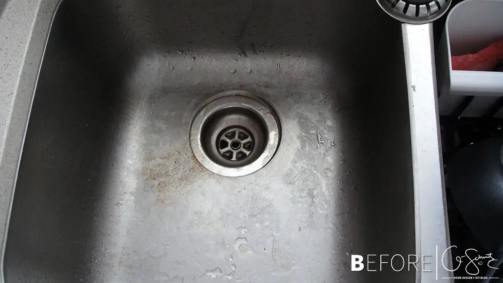 My great DIY method for cleaning the kitchen sink using dishwasher soap. (Hint: It’s probably NOT the type of dishwasher soap you’re thinking about!)