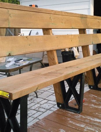 Were you interested in building some DIY benches? Building a bench with brackets is an easy summer project – and here are some great tips to follow!