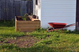 It seems like updating the backyard is a never ending task. Here’s an overview of all the garden and outdoor DIY projects we worked on this summer!