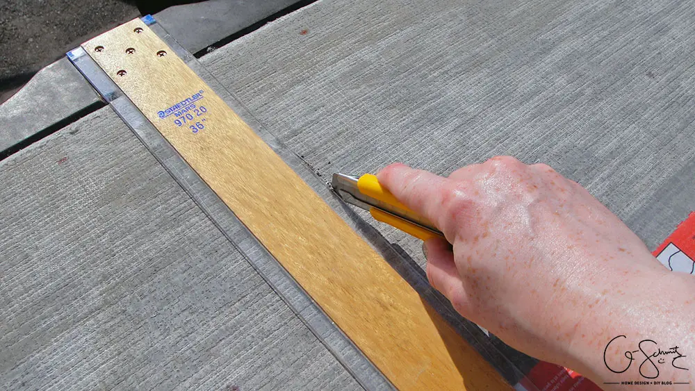 Did your glass patio tabletop break and you’re looking to make a new top? Here’s a super-duper custom patio table that I made using lots of leftover materials. It’s an easy DIY project that can be almost completely customized to anything you want!