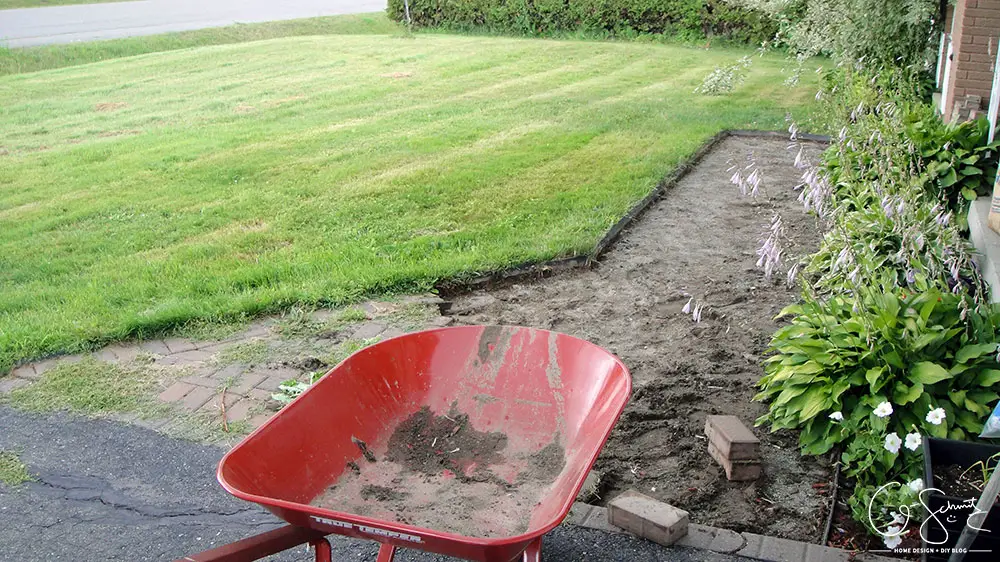 We’ve started our front walkway remodel, and the first step is removing patio stones. If you’re planning on doing a DIY walkway project this summer, these tips are for you! 