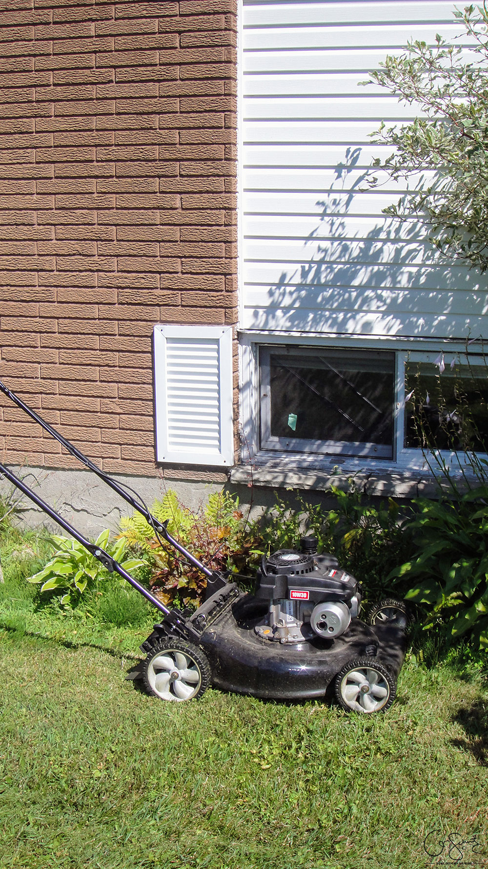 The second step for our DIY Project Walkway this summer – removing turf / sod and grass to make room for landscaping! 