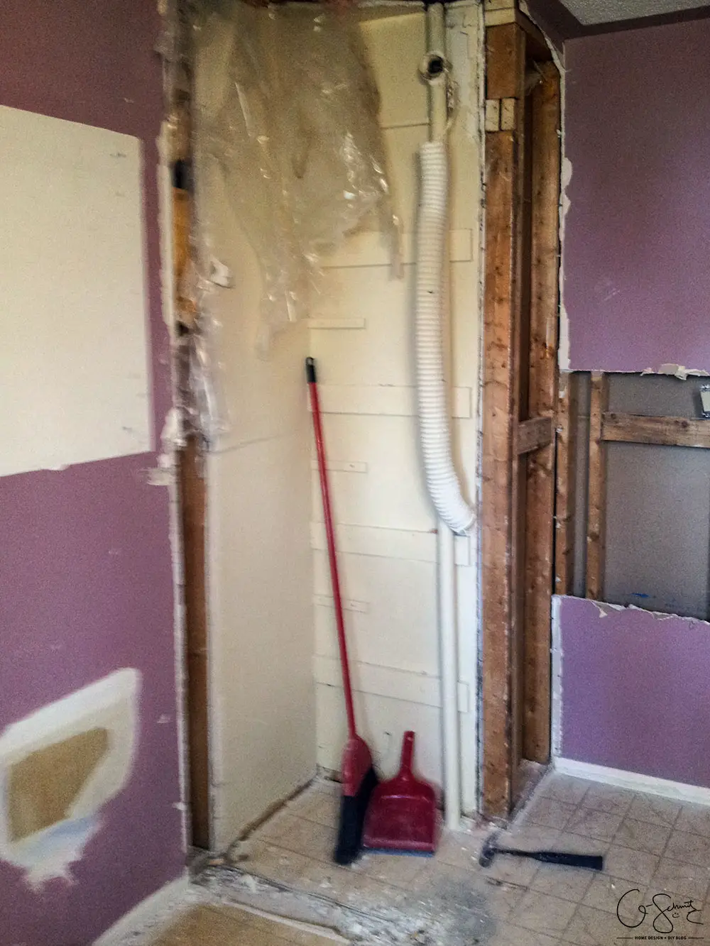 Here are the before pictures of our main DIY bathroom renovation... complete with pink walls, enclosed toilet niche and a full/drywall linen closet!