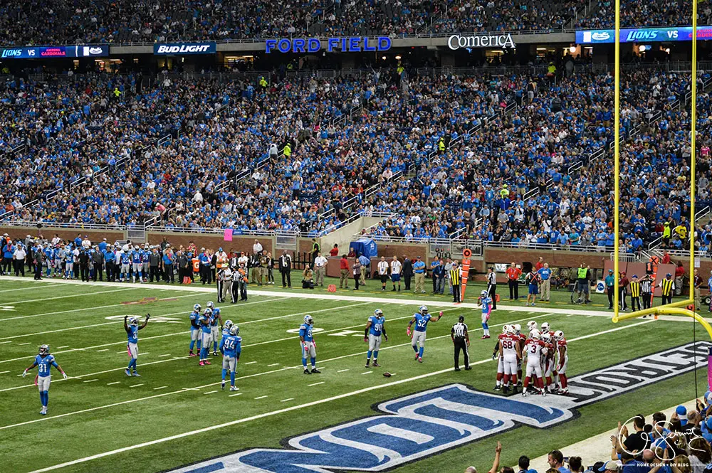 Football and Thanksgiving is not a Canadian activity, but it's HUGE in the States. So if you live somewhere warm and get the chance to tailgate, take it!