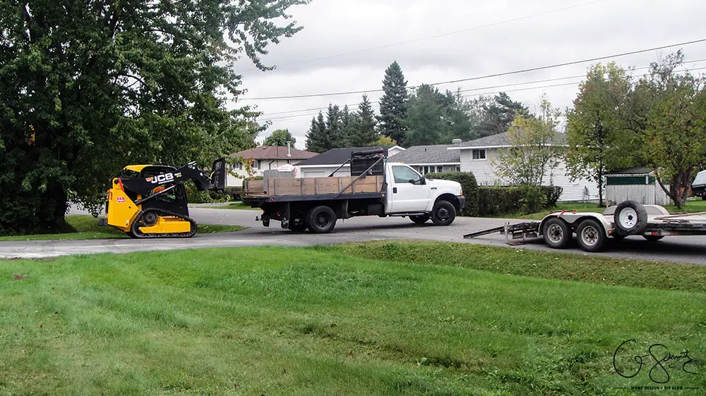 Can you believe this area was just grass and a chain link fence before? Here is the story of how we finished our side yard landscaping :)