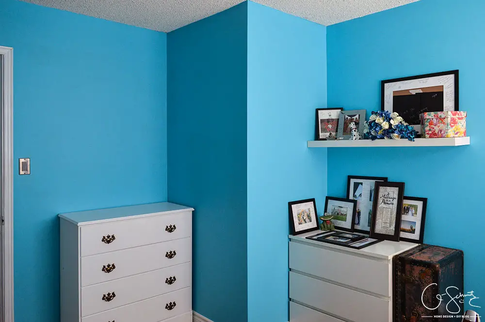 We use The Blue Room as a guest bedroom; and although I don't think the bright colour is very calming, at least our guests won't have any problems waking?