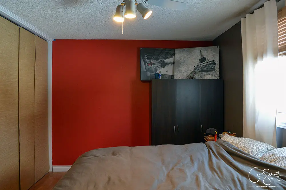 The master bedroom is usually the last room in the house to get decorated right? We've been in our house for over 3 years and have just finally started making some changes to this space. 