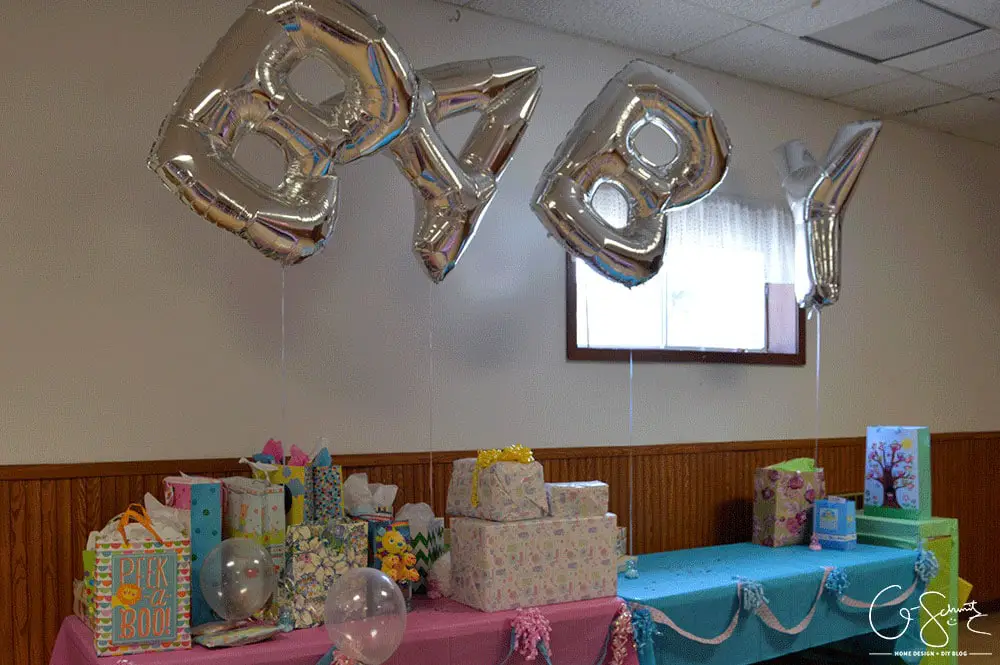 Having a pink and blue baby shower is definitely the most general option; but why mess with tradition? Especially if you don't know the gender of the baby!