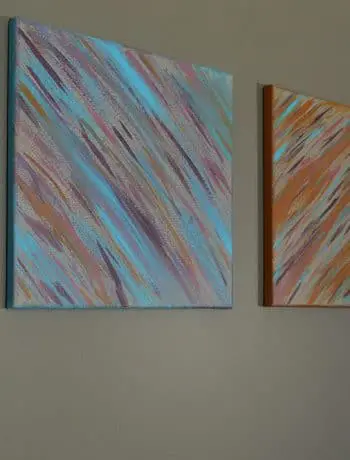 Have you ever painted your own artwork for your home? Anyone can create custom abstract paintings and you don't even have to be crafty! I'll show you how :)