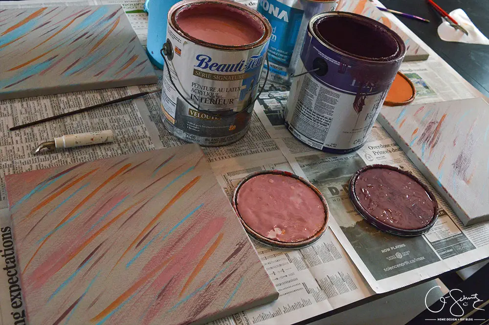 Have you ever painted your own artwork for your home? Anyone can create custom abstract paintings and you don't even have to be crafty! I'll show you how :)