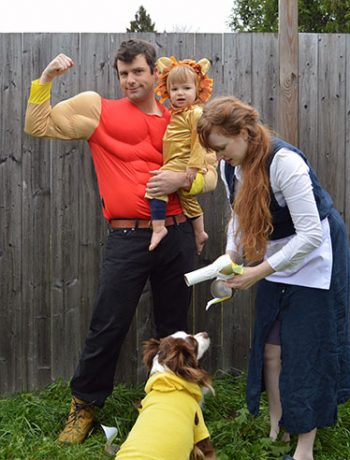 setting up family halloween costume pose