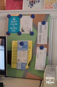 magnet board desk organization