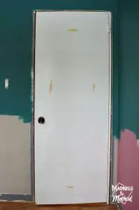 taping outline to upgrade flat doors