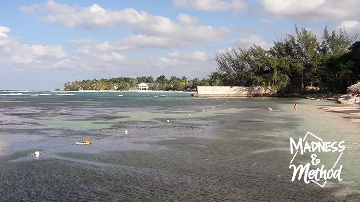 resorts along beach in jamaica