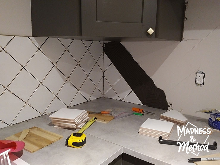 Tips On Installing A Diamond Tile Pattern Madness Method - How To Lay Wall Tiles In Kitchen