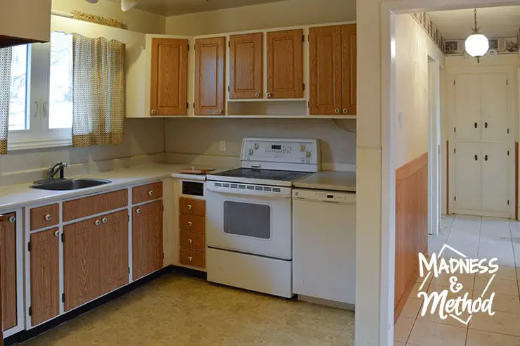 rental kitchen before