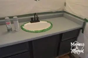 spray painting bathroom countertop