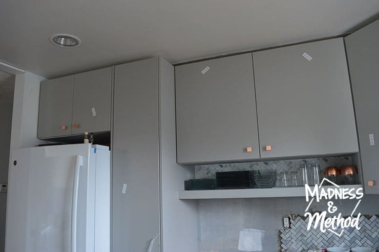 cabinets without crown moulding