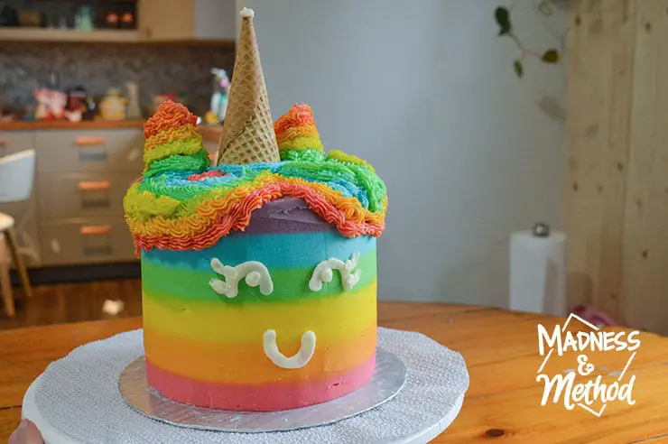 rainbow unicorn cake