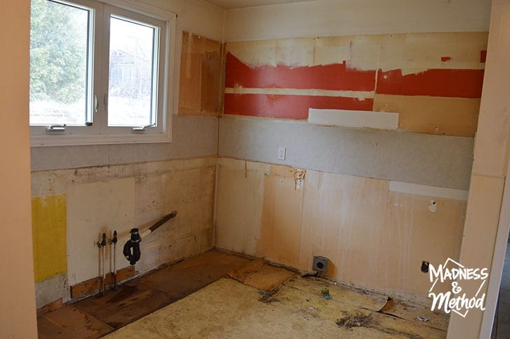 messy kitchen walls