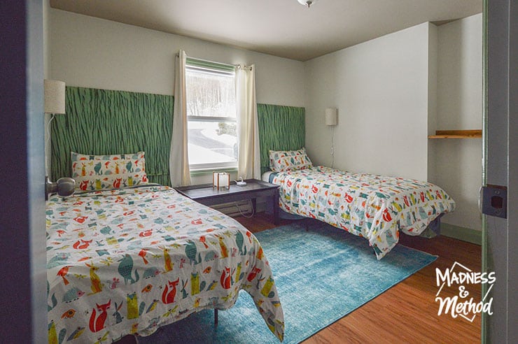 twin beds with window in between